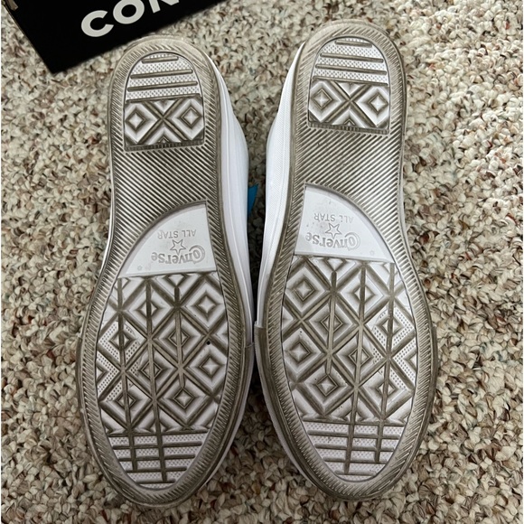 White leather converse sneakers - Picture 6 of 7